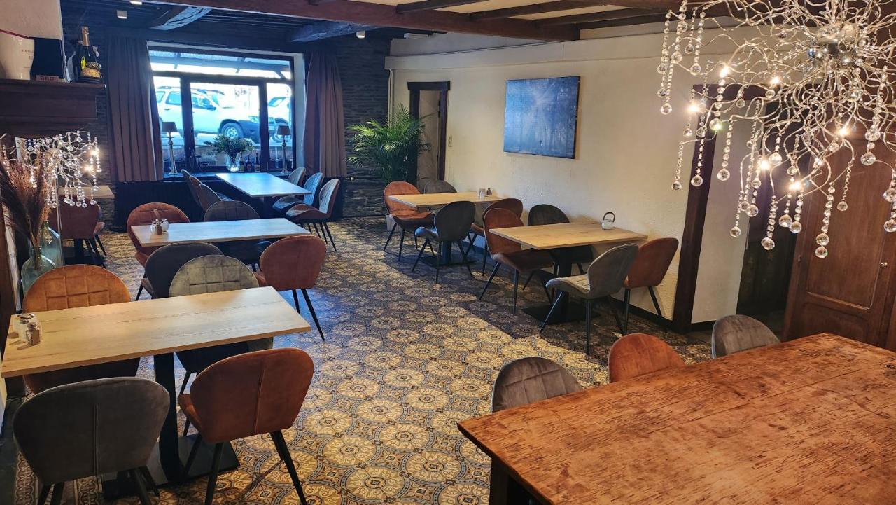 Au Hotel 2*